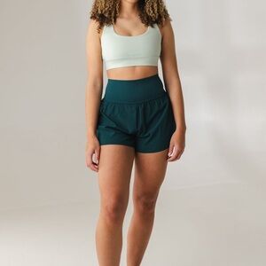 Vitality Breeze Train Short - Evergreen